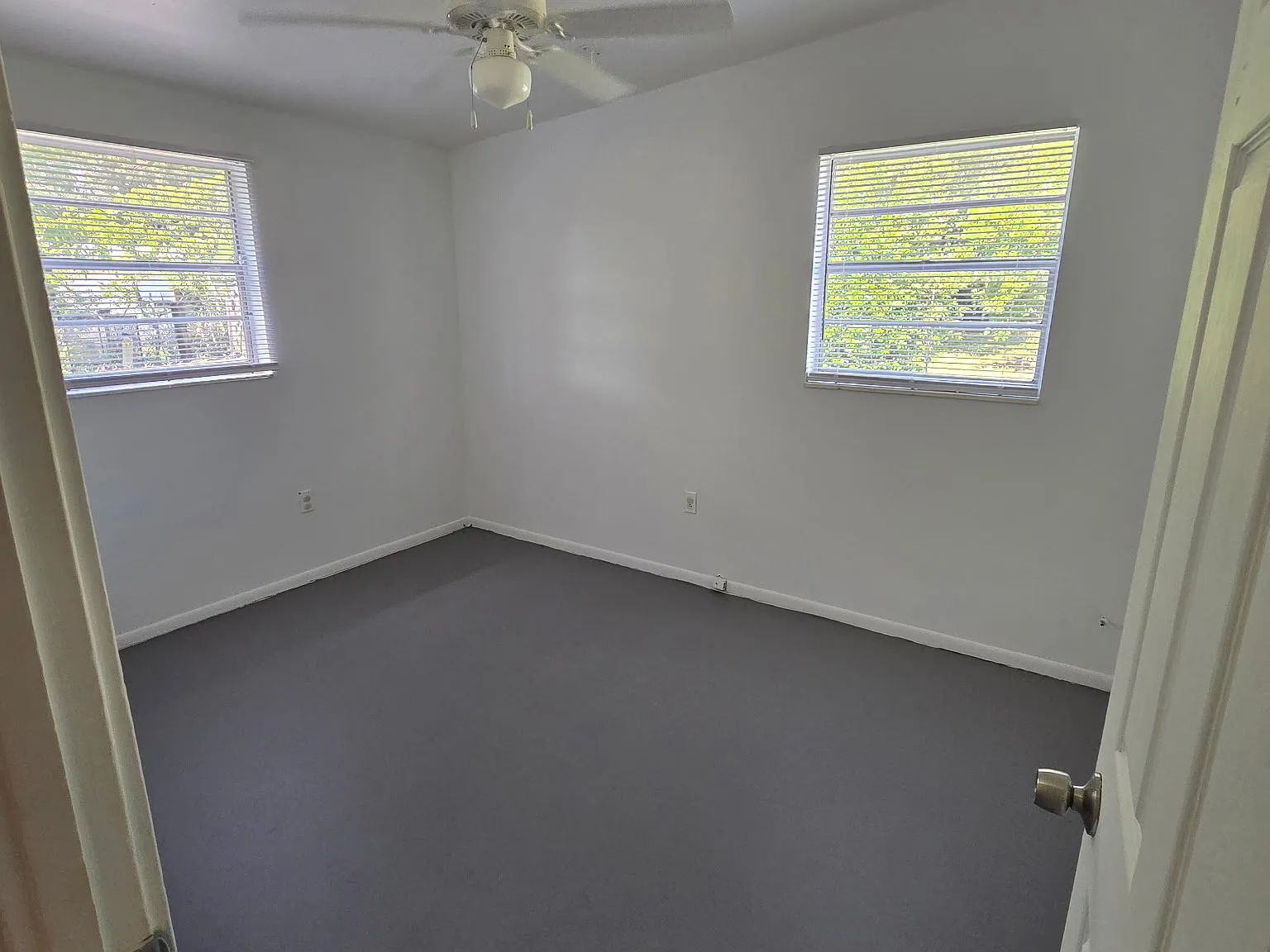 3 bed, 900 sqft, $1,800 — Photo 2