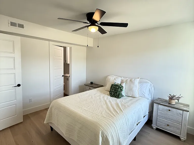 1162 W Cato Springs Rd — Photo 16