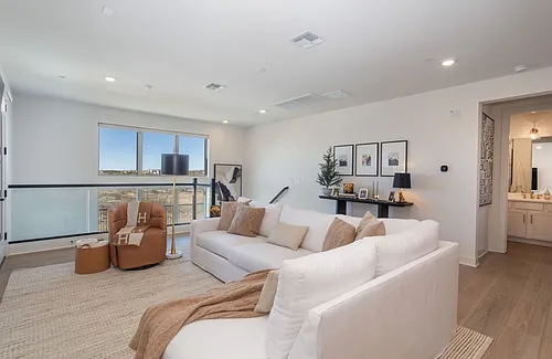 2121 W Sonoran Desert Dr #8 Photo 1