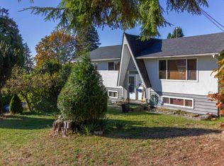 406 Schoolhouse St, Coquitlam, BC V3K 4Y6