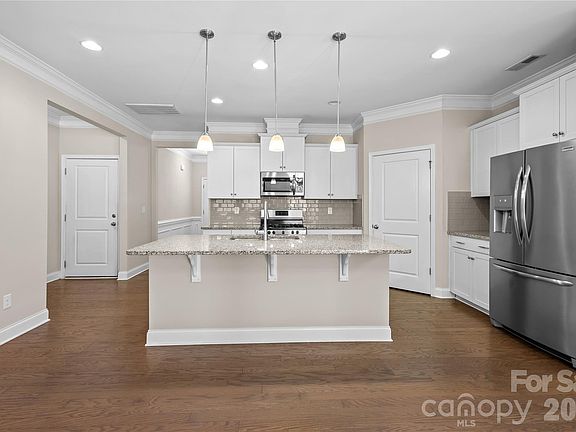 2nd image of 2449 Seagull Dr