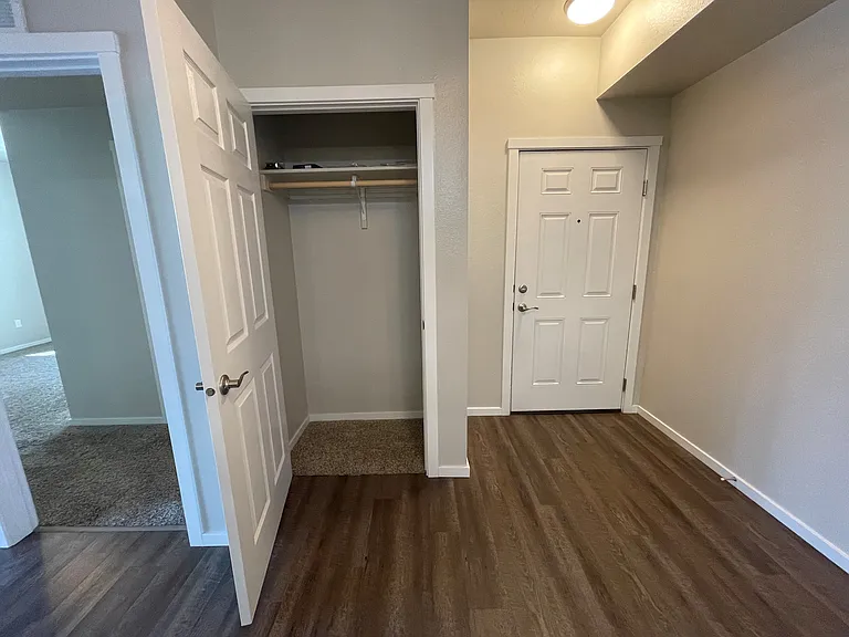 Tree Valley Village Apartments — Photo 51