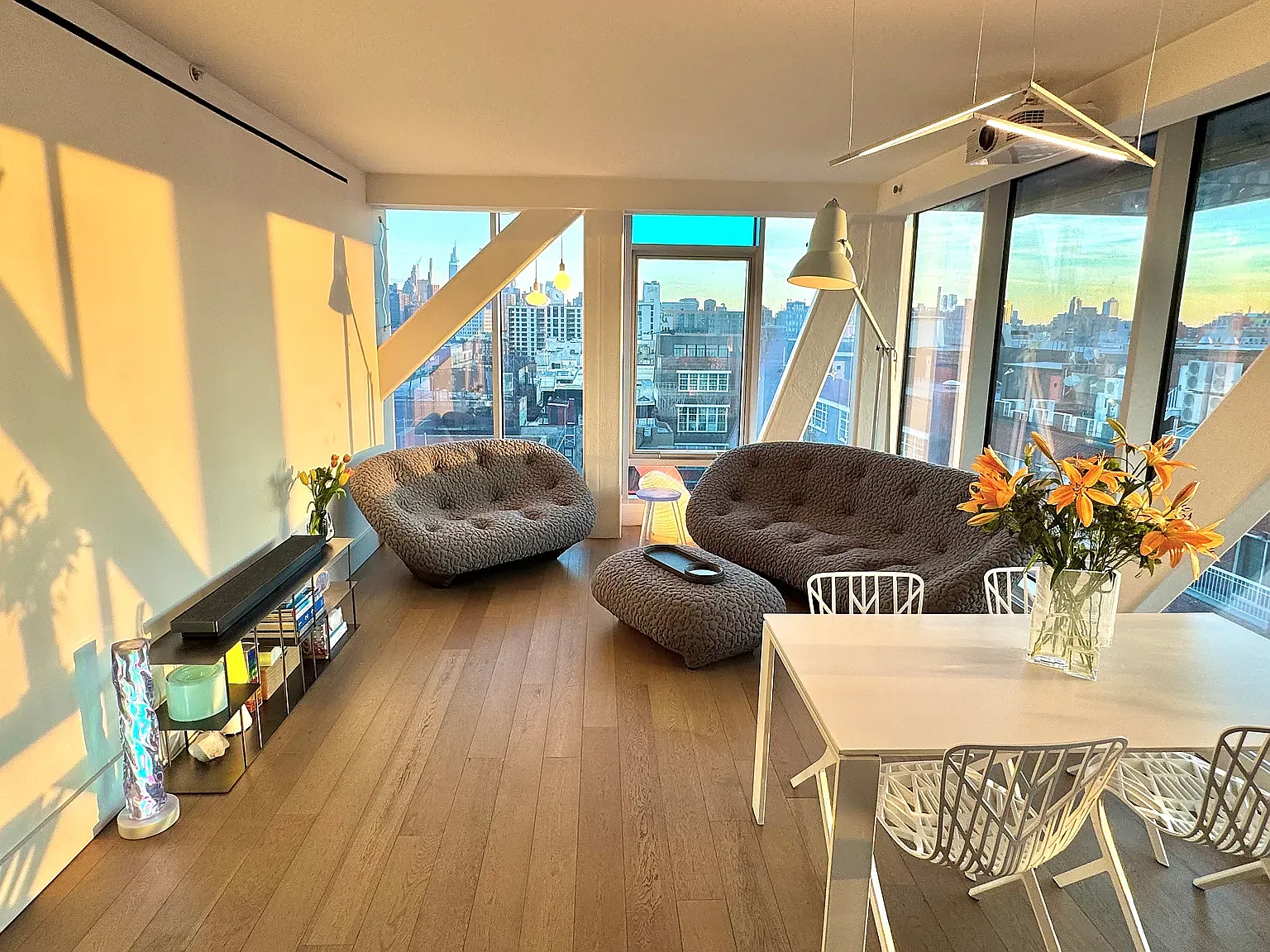 100 Norfolk Street — Photo 1