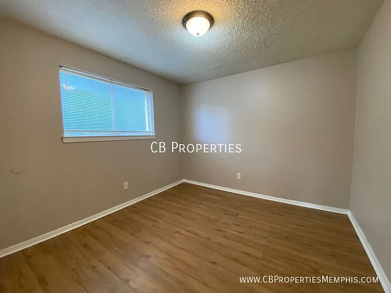 1317 Halcomb Ln — Photo 5