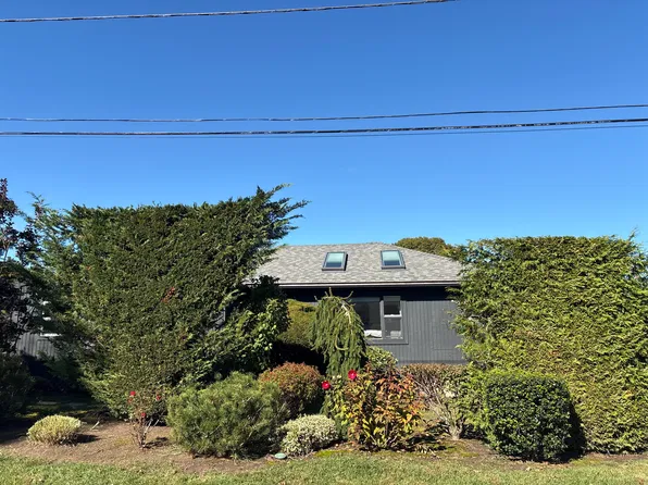 63 Baycliff Dr, Warwick, RI 02818
