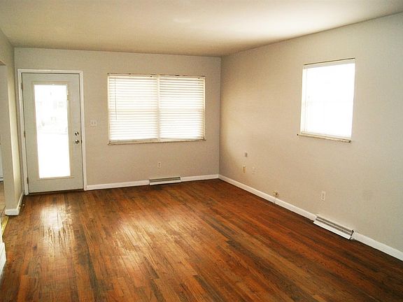 2nd image of 511 Dot Ave