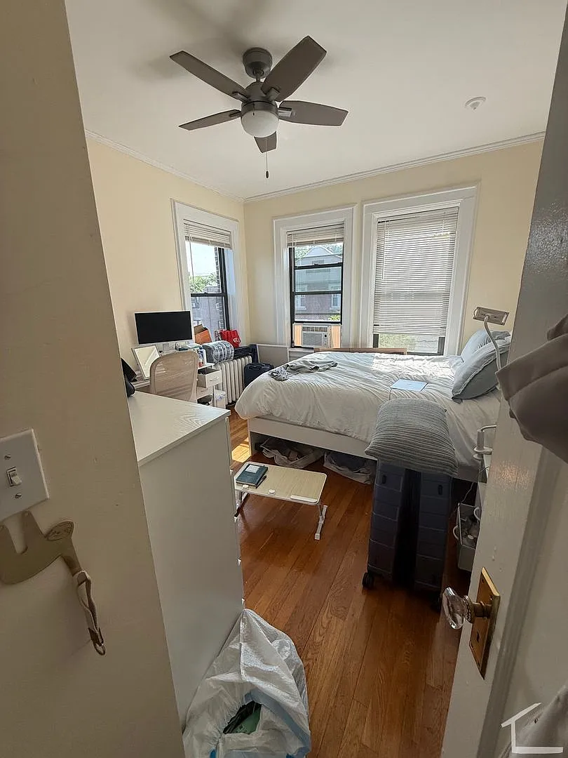 Great Price!! 4-bed, 2-bath with Heat/HW Incl — Photo 4