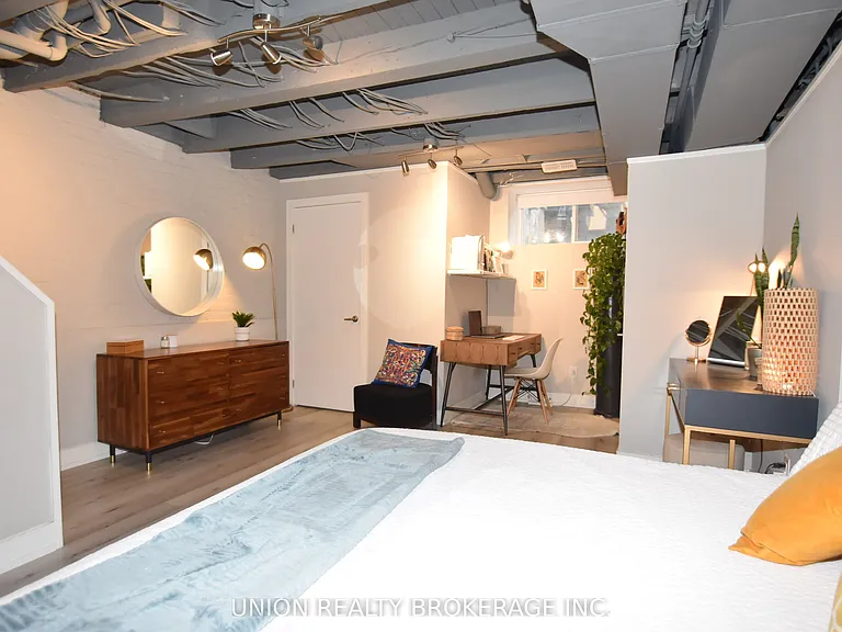 66 Lansdowne Ave #1 — Photo 12