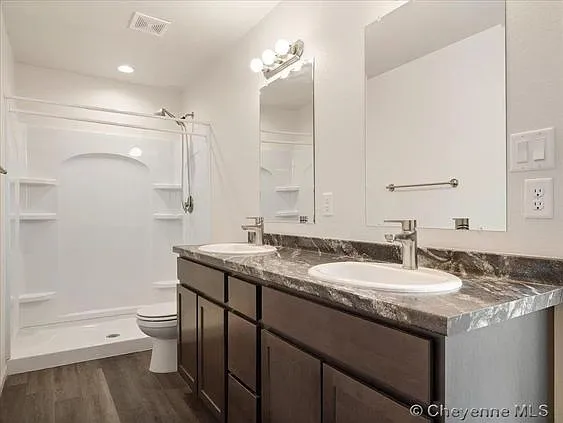 1560 Danny Pl — Photo 11