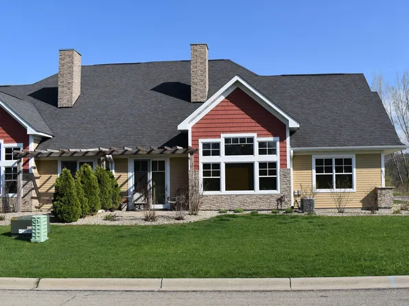 571 Riverwood Dr SW, Owatonna, MN 55060