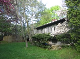 5 Stonecrop Rd, Norwalk, CT 06851