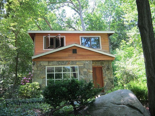 1st image of 15 Teatown Ct