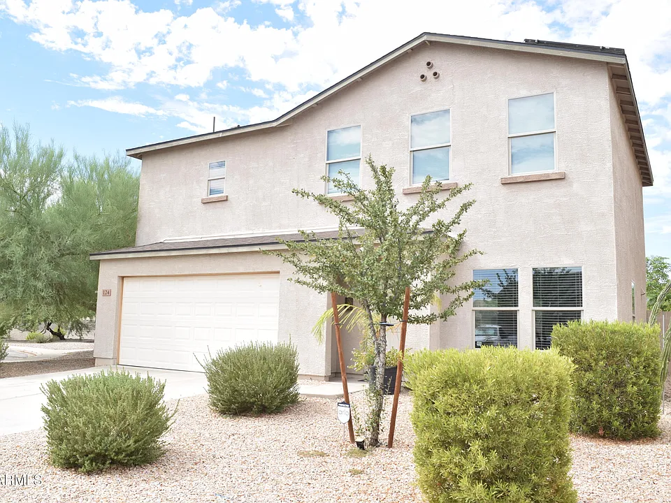 124 W Bobcat Pl