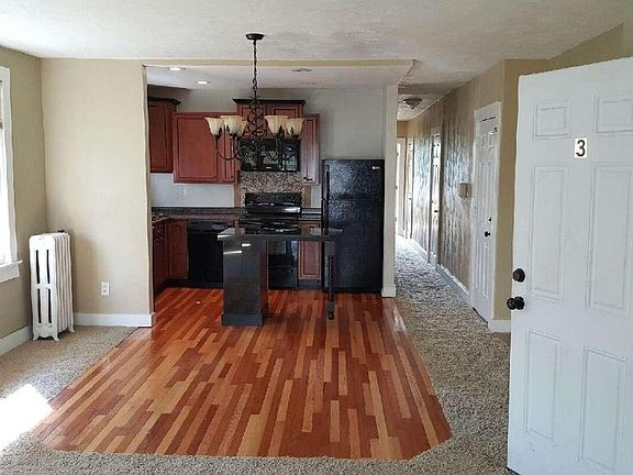 3rd image of 417 N 3rd St APT 2