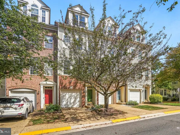 5313 Chieftain Cir, Alexandria, VA 22312