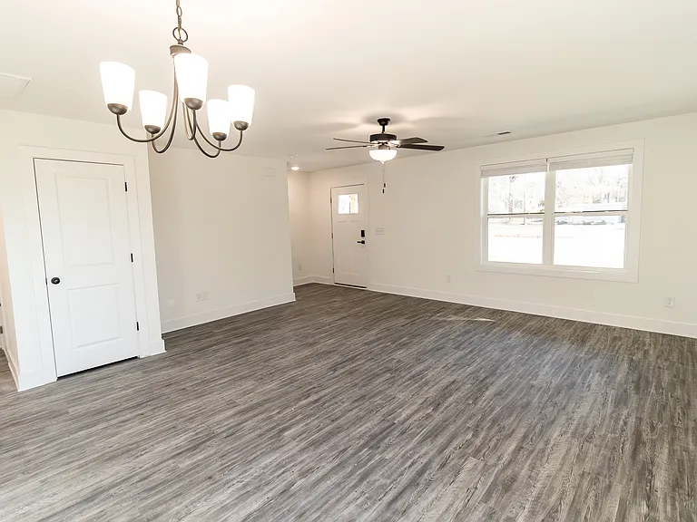 405 E Union St — Photo 10