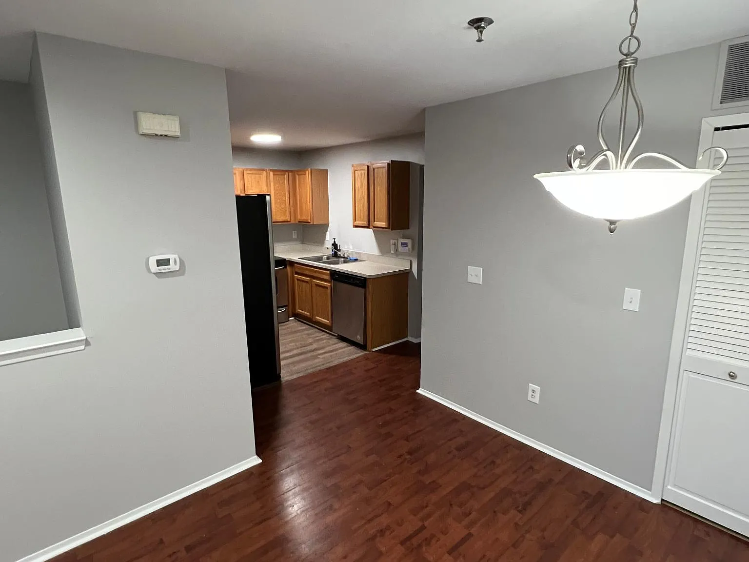 3 bed, 1046 sqft, $1,875 — Photo 4