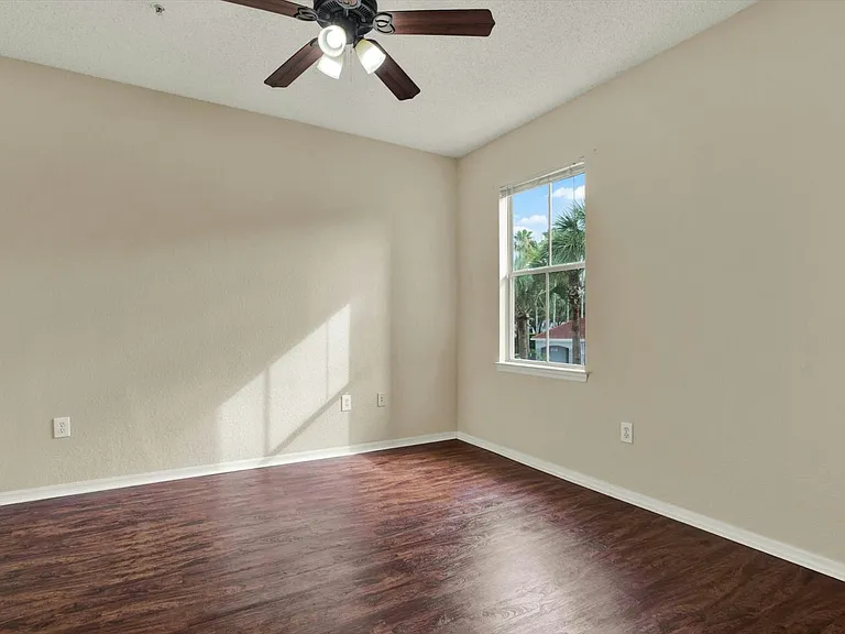 18001 Richmond Place Dr #224 — Photo 17