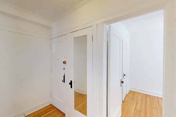 1440 E. 52nd Street — Photo 16