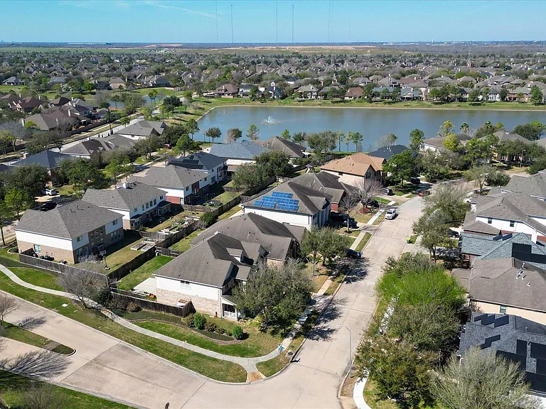 13202 Indigo Creek Ln — Photo 49