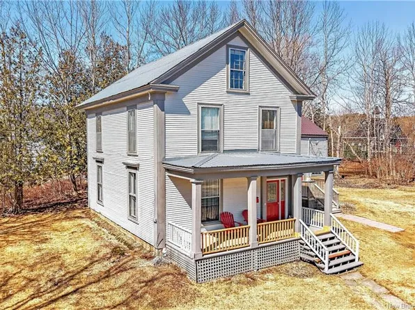 4 Elm St, Saint Stephen, NB E3L 2S3