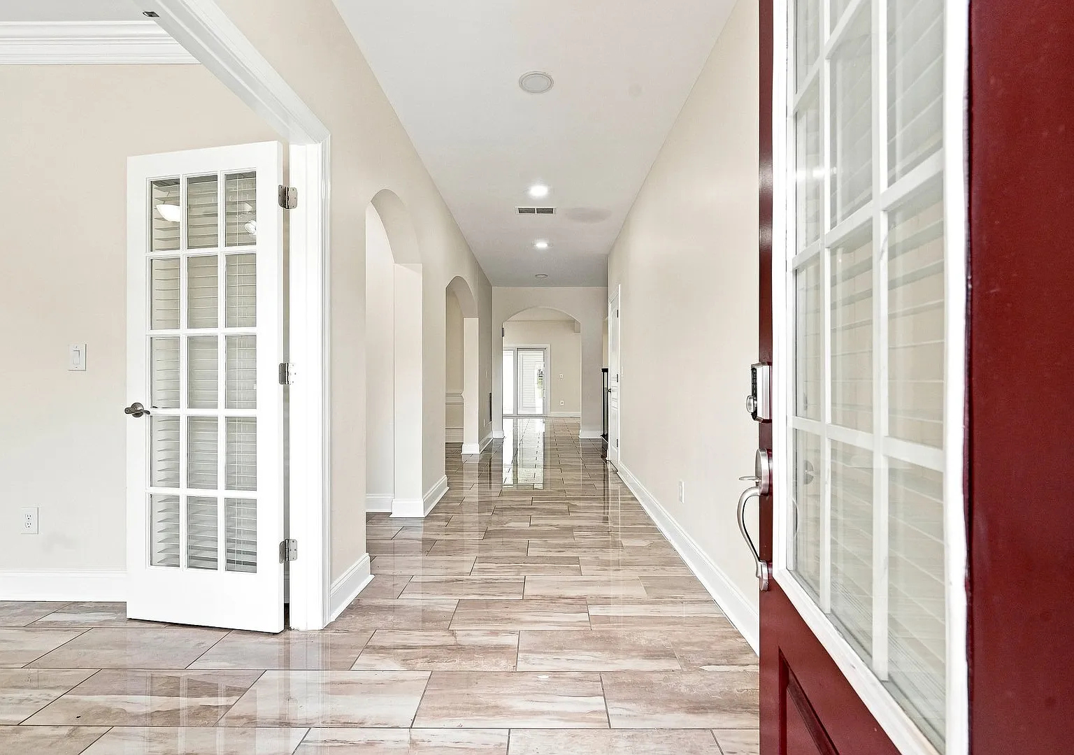 5 bed, 3358 sqft, $3,100 — Photo 2