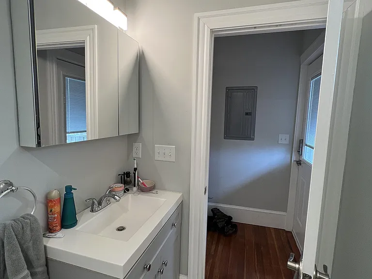 Highland Ave — Photo 20