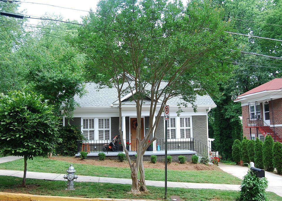 2nd image of 1036 High Point Dr NE