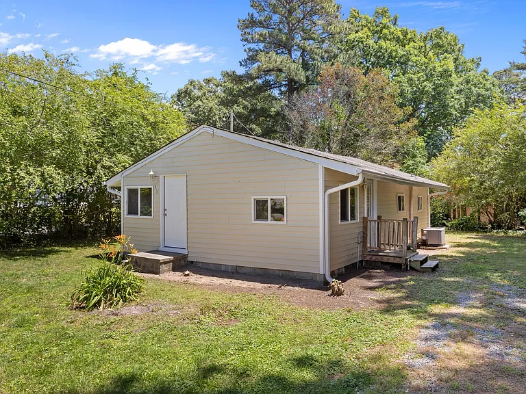 53 Harrell Dr — Photo 1