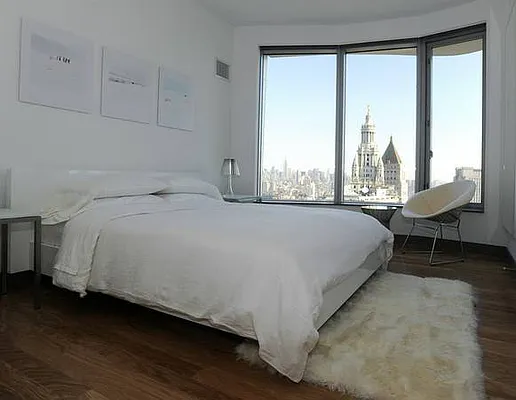 Rented by BLU Real Estate | media 20
