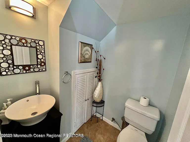 99 McCabe Ave #4 — Photo 15