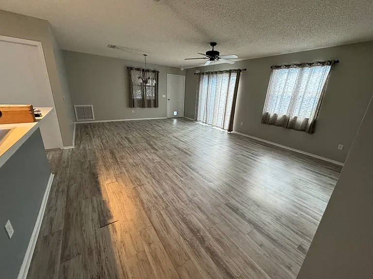 733 Villita Ln — Photo 14