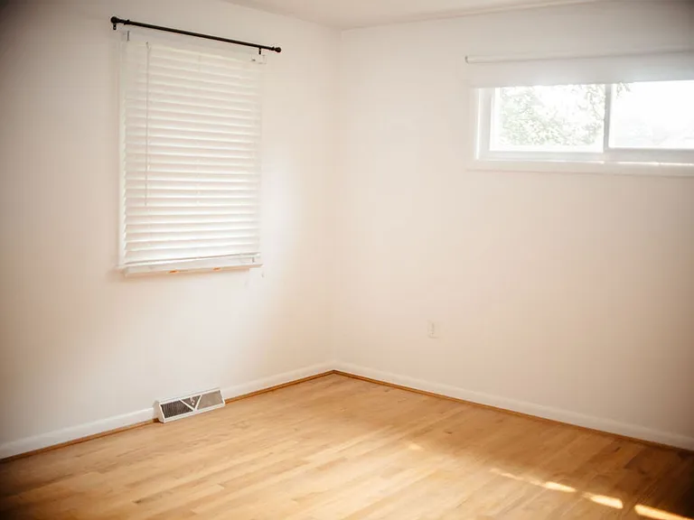 425 Spring Dr — Photo 25