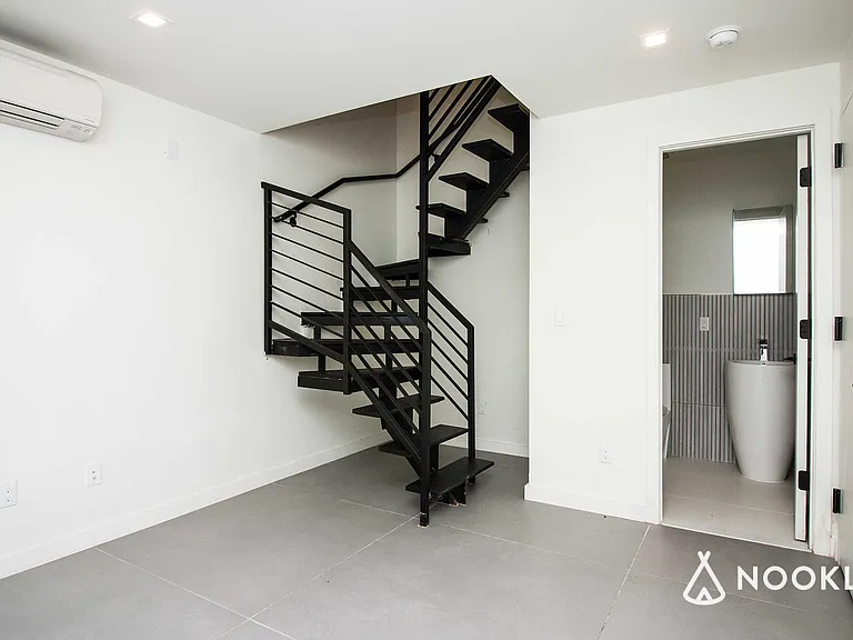 225 Winthrop St #1F — Photo 6