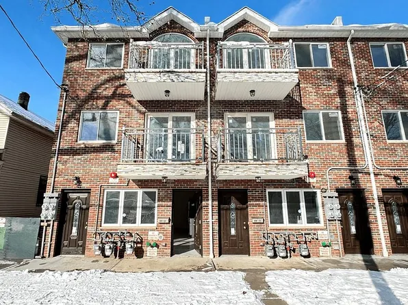 104-47 49th Ave #1, Corona, NY 11368