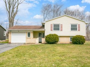 42 Landau Dr, Rochester, NY 14606