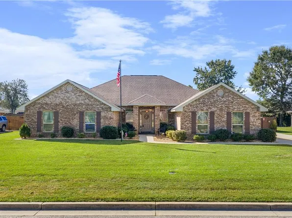 732 Edinburgh Ave, Foley, AL 36535