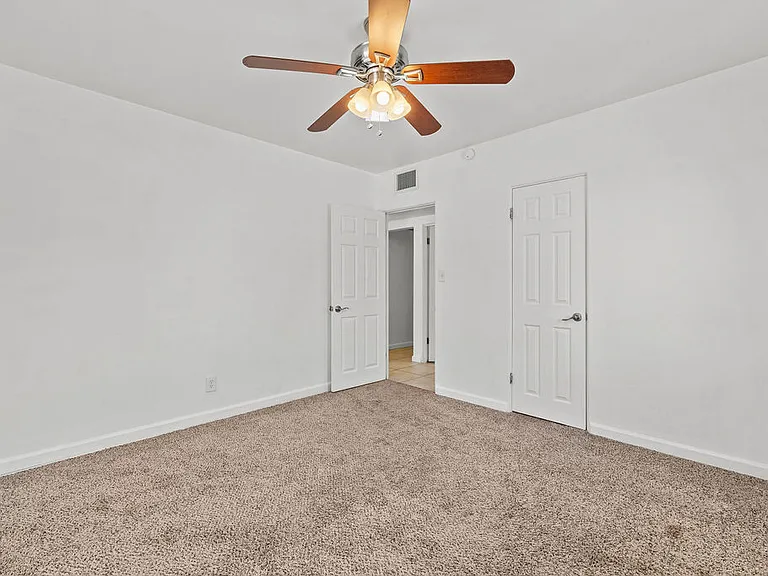 1536 E Waverly St — Photo 16