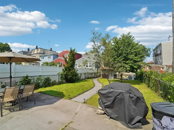 15 Linden Avenue image 22 of 23