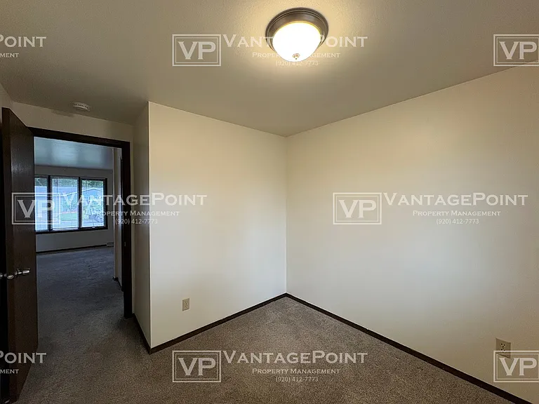 2571 Trojan Dr — Photo 11