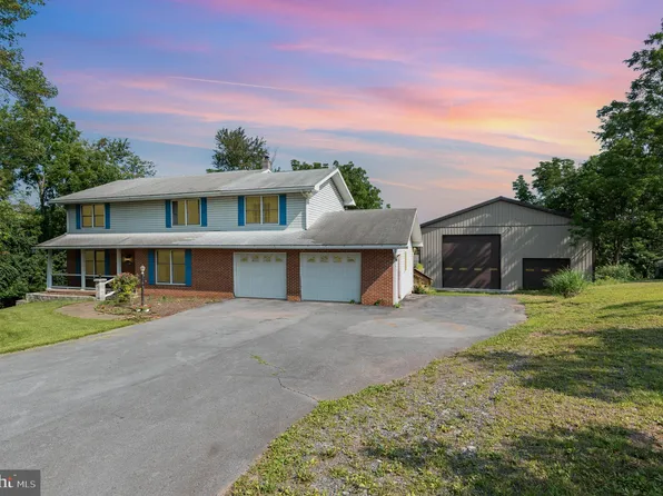 246 Sled Dr, Shermans Dale, PA 17090