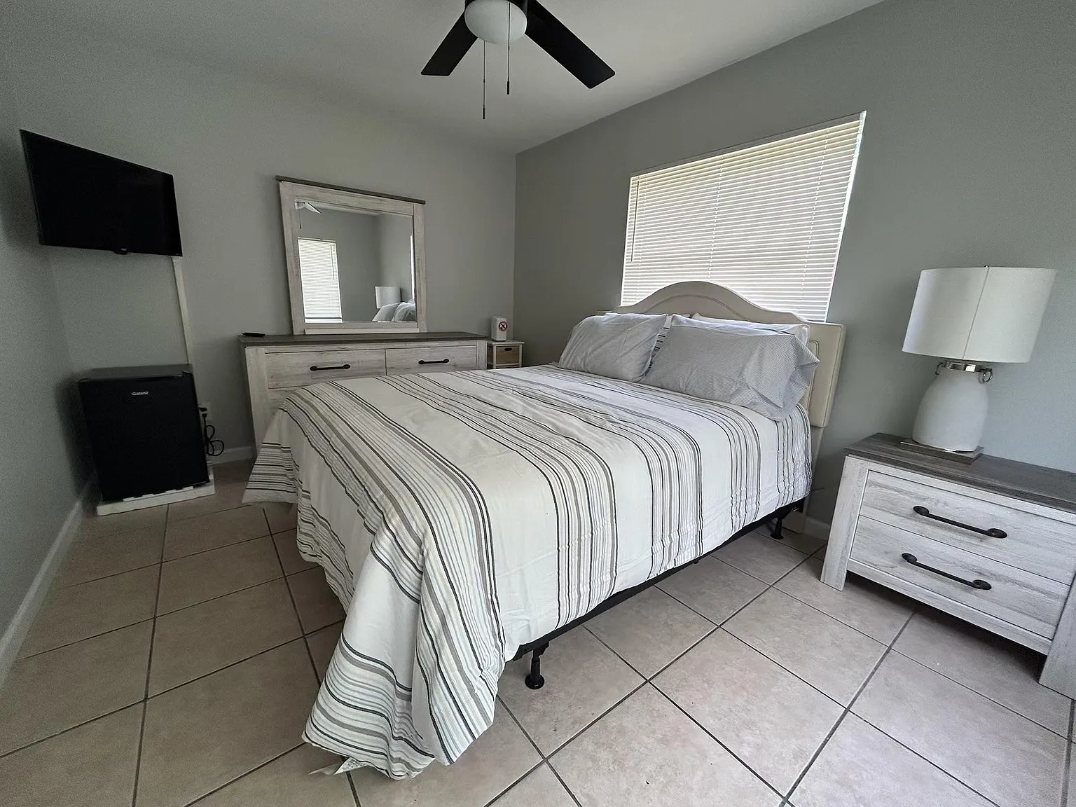4 bed, 2.0 bath, 1176 sqft, $810 — Photo 3