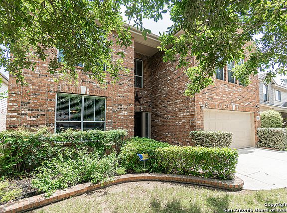 5th image of 321 Sorenstam Way