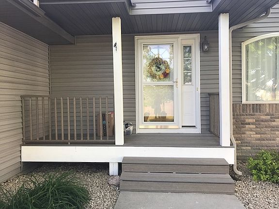 Front Porch - Maint Free