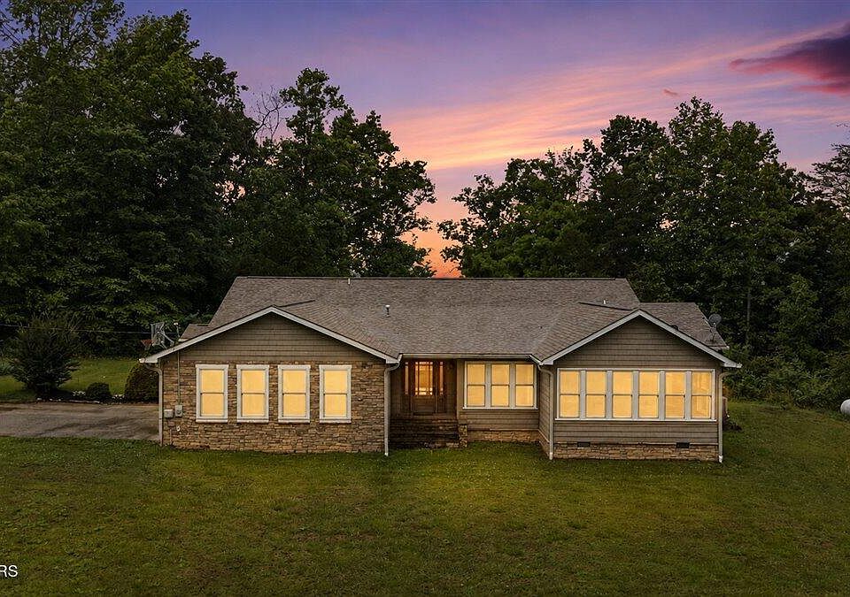 1st image of 185 Valley View Ln
