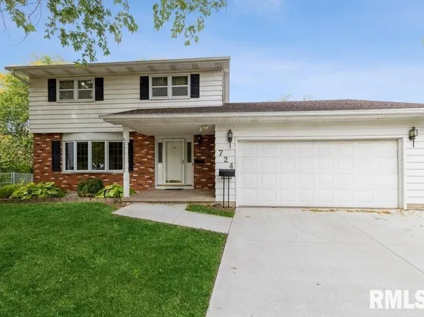 724 Schick Rd, Clinton, IA 52732