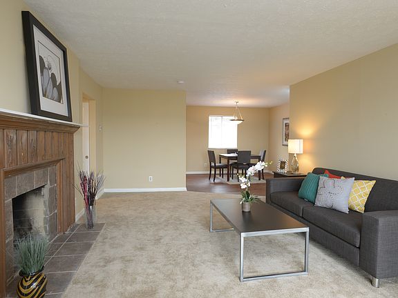 5th image of 8198 Wooster Pike #B