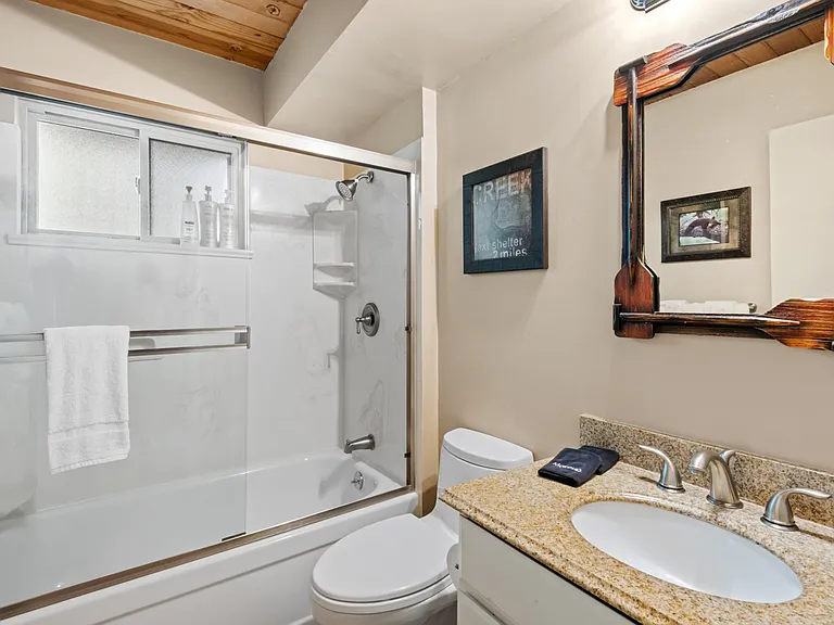 643 Agate Rd — Photo 11