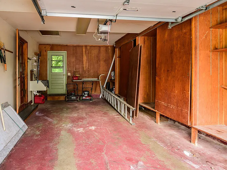 117 N Hillsdale Dr — Photo 35