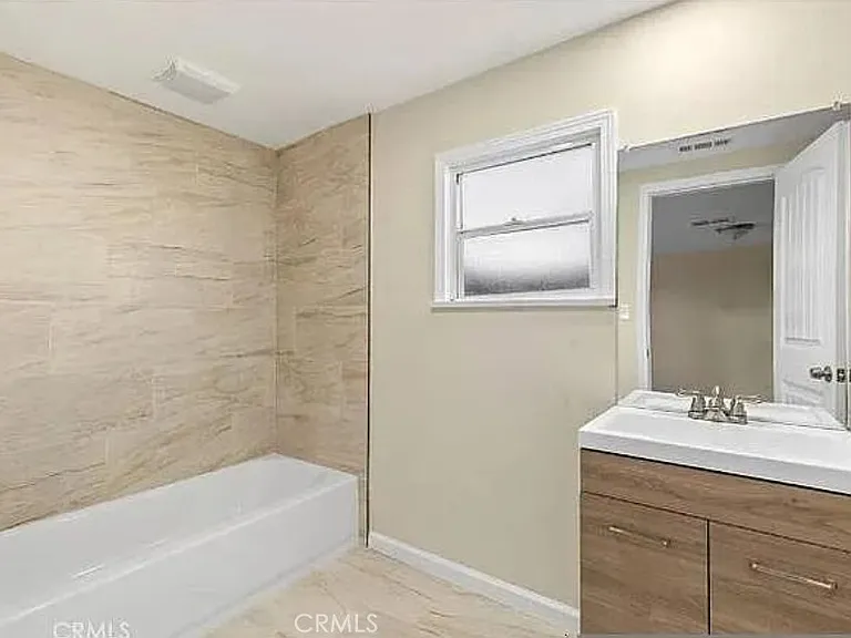 621 S Mistletoe Ave — Photo 5